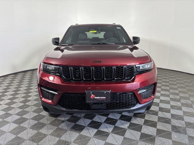 new 2025 Jeep Grand Cherokee car, priced at $40,995