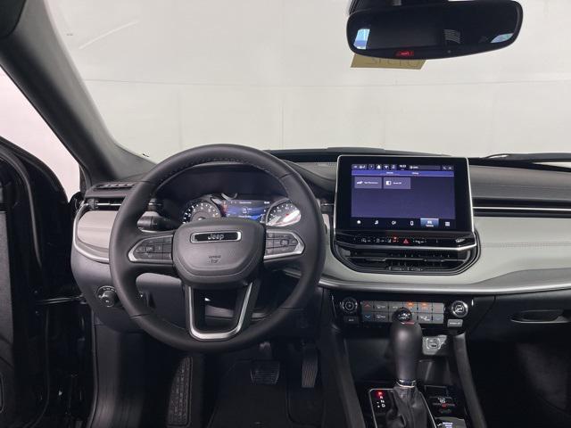 new 2025 Jeep Compass car, priced at $31,495