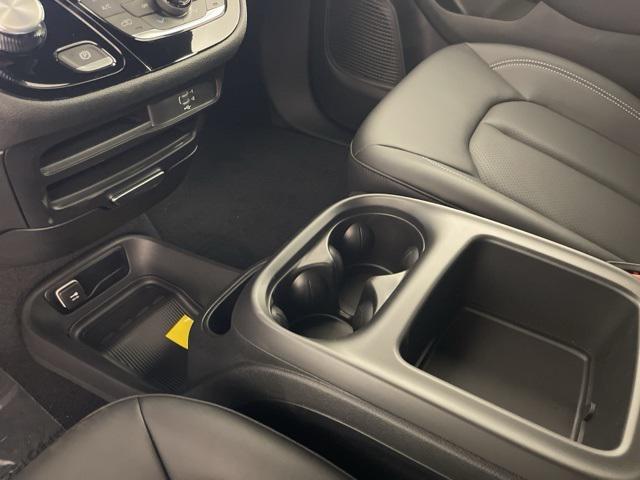 new 2026 Chrysler Pacifica car, priced at $42,443