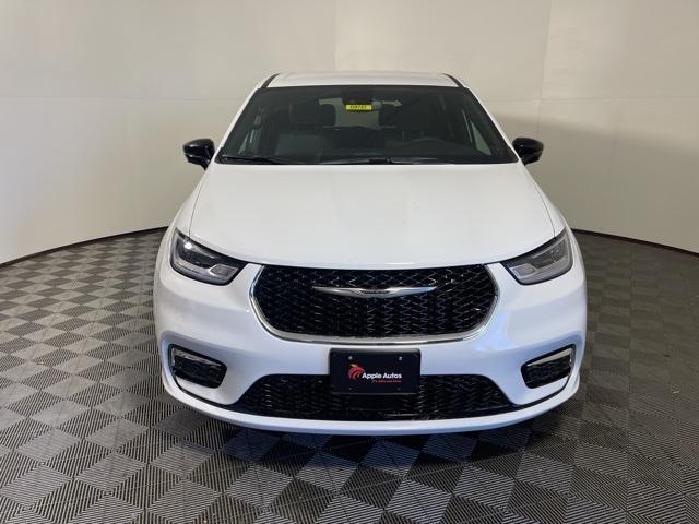 new 2026 Chrysler Pacifica car, priced at $42,443