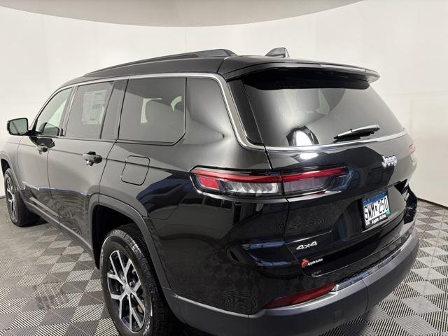 new 2025 Jeep Grand Cherokee car, priced at $38,204