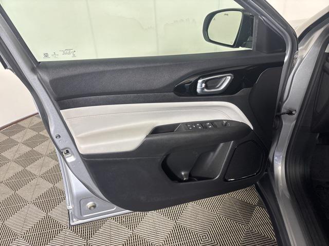 used 2022 Jeep Compass car, priced at $22,290