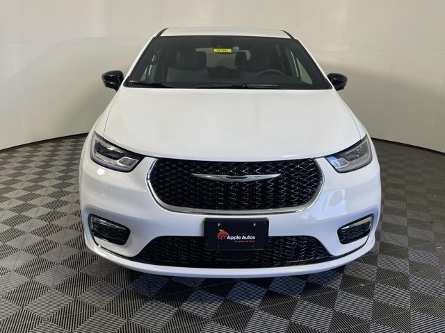 new 2026 Chrysler Pacifica car, priced at $41,995