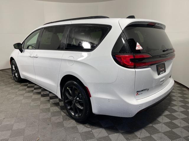 new 2024 Chrysler Pacifica car, priced at $48,495