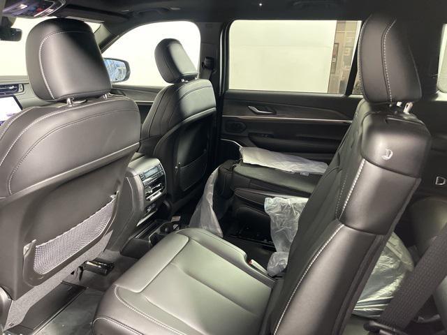 new 2025 Jeep Grand Cherokee car, priced at $53,245