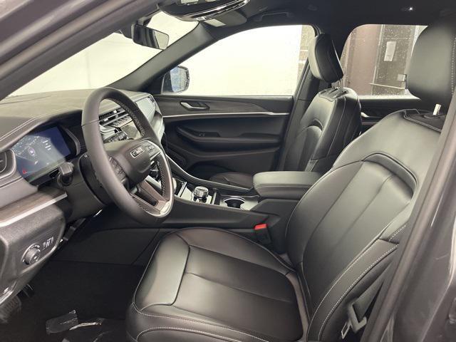 new 2025 Jeep Grand Cherokee car, priced at $44,522
