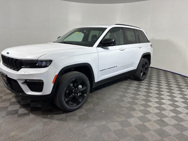 new 2025 Jeep Grand Cherokee car, priced at $52,194