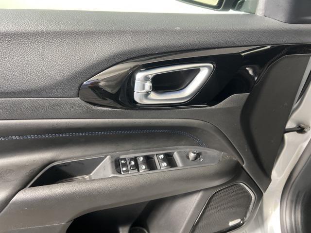 new 2025 Jeep Compass car, priced at $31,495