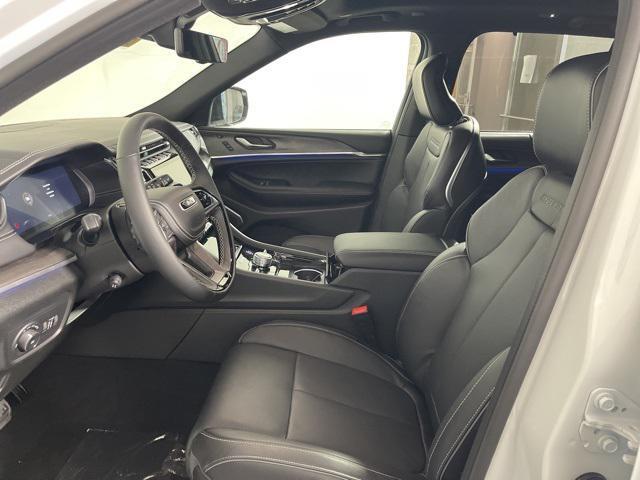 new 2025 Jeep Grand Cherokee car, priced at $61,121