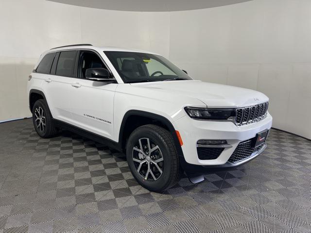 new 2025 Jeep Grand Cherokee car, priced at $42,995