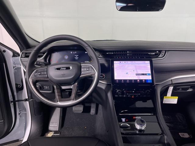 new 2025 Jeep Grand Cherokee car, priced at $42,995