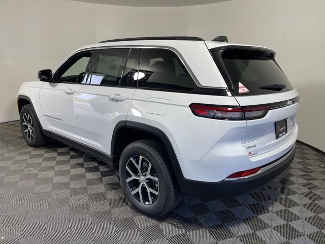 new 2025 Jeep Grand Cherokee car, priced at $42,995