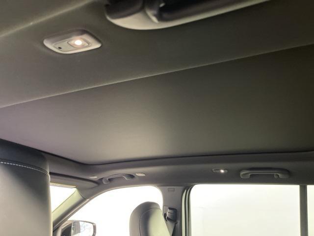 new 2025 Jeep Grand Cherokee car, priced at $42,995