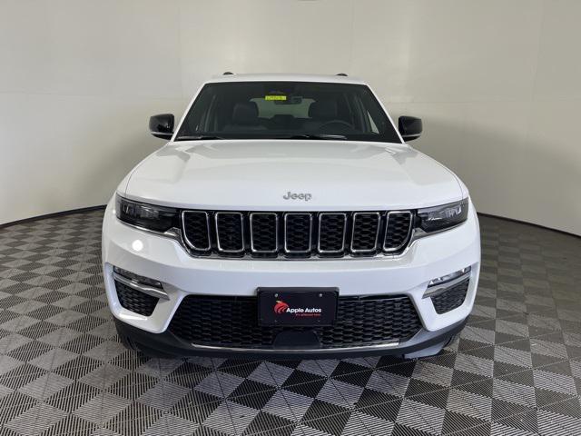 new 2025 Jeep Grand Cherokee car, priced at $42,995