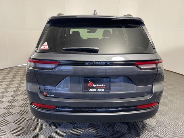 new 2025 Jeep Grand Cherokee car, priced at $41,301