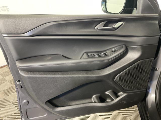 new 2025 Jeep Grand Cherokee car, priced at $41,301