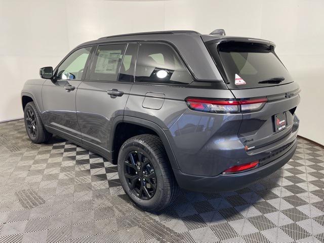 new 2025 Jeep Grand Cherokee car, priced at $41,301
