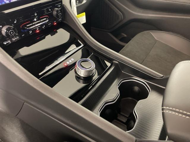 new 2025 Jeep Grand Cherokee car, priced at $41,301