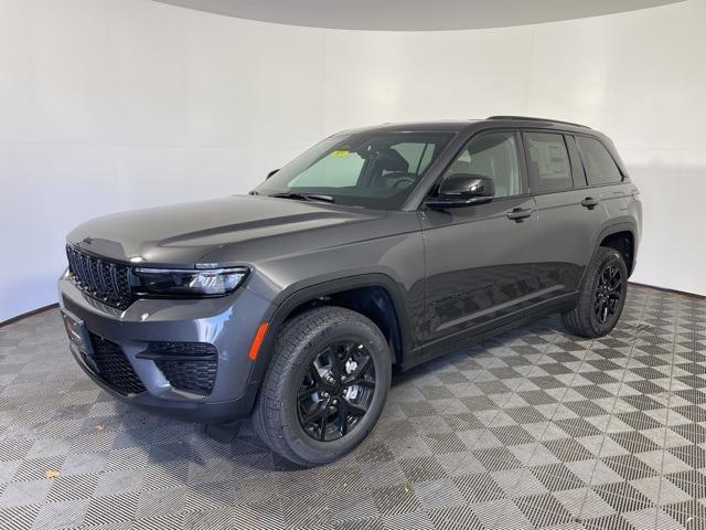 new 2025 Jeep Grand Cherokee car, priced at $41,301