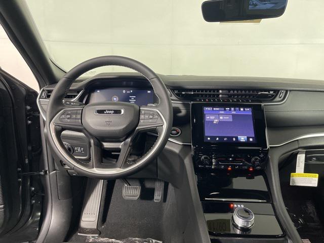new 2025 Jeep Grand Cherokee car, priced at $41,301