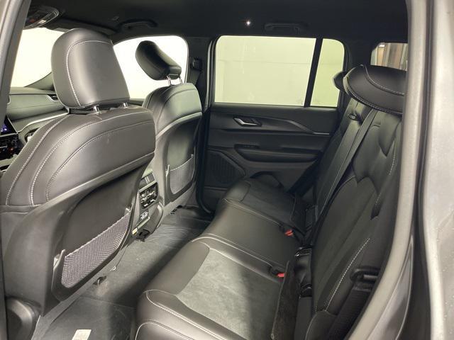 new 2025 Jeep Grand Cherokee car, priced at $41,301