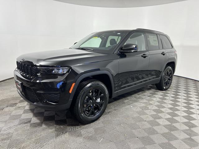 new 2025 Jeep Grand Cherokee car, priced at $39,676