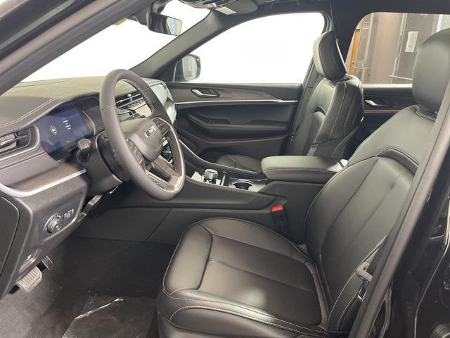 new 2025 Jeep Grand Cherokee car, priced at $51,037