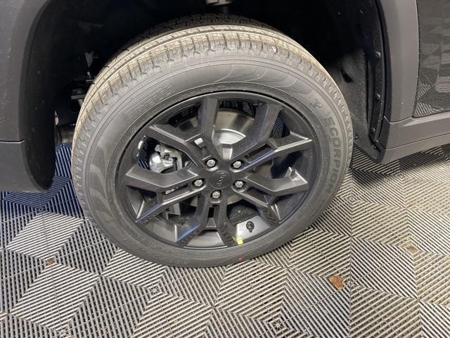 new 2025 Jeep Grand Cherokee car, priced at $51,037