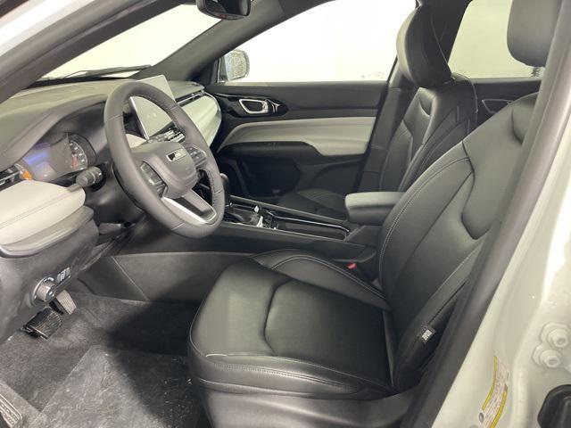 new 2025 Jeep Compass car, priced at $29,995
