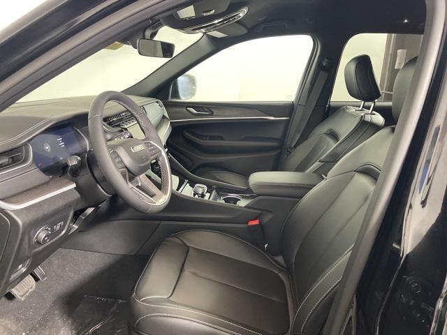 new 2025 Jeep Grand Cherokee car, priced at $43,622