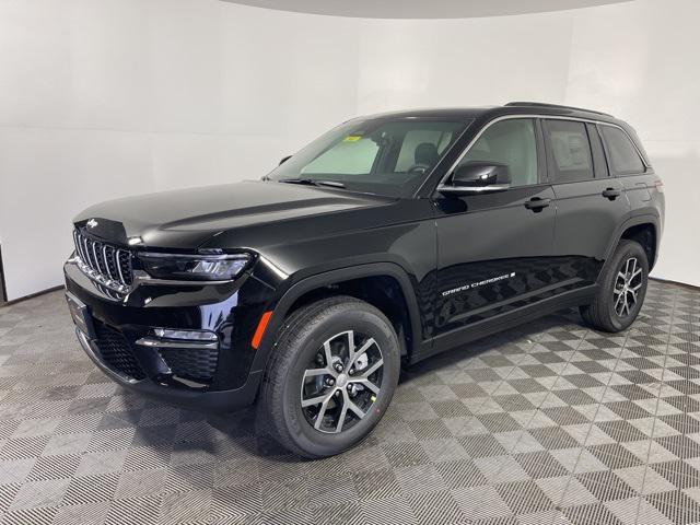 new 2025 Jeep Grand Cherokee car, priced at $43,622