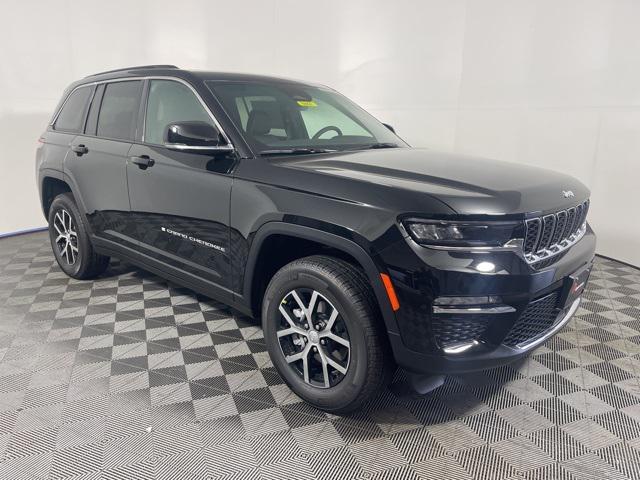 new 2025 Jeep Grand Cherokee car, priced at $43,622
