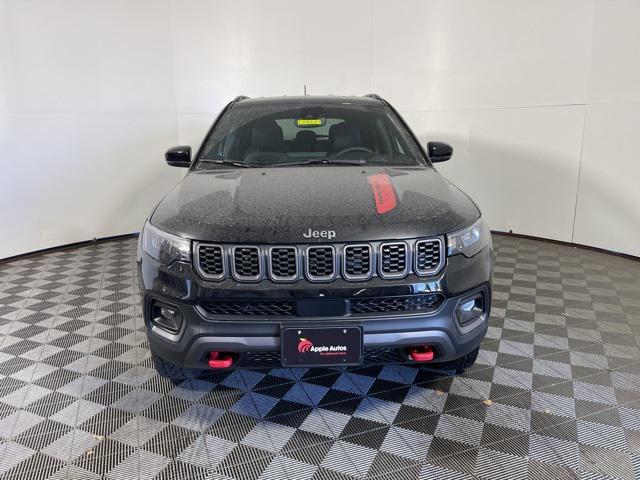 new 2025 Jeep Compass car, priced at $25,995