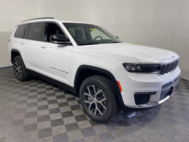 new 2025 Jeep Grand Cherokee car, priced at $51,000