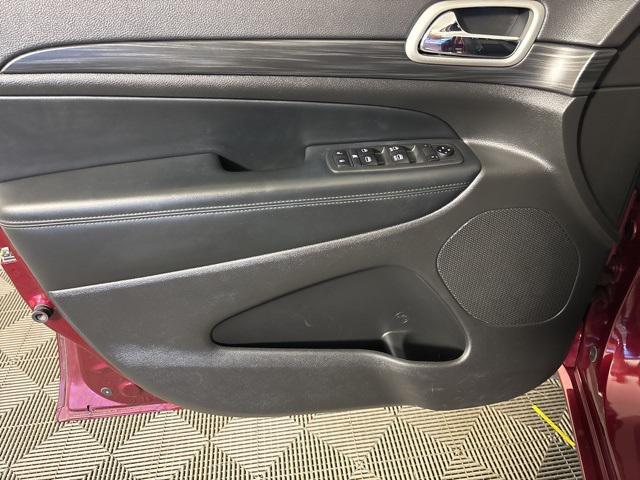 used 2021 Jeep Grand Cherokee car, priced at $24,990