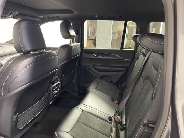 new 2025 Jeep Grand Cherokee car, priced at $44,033