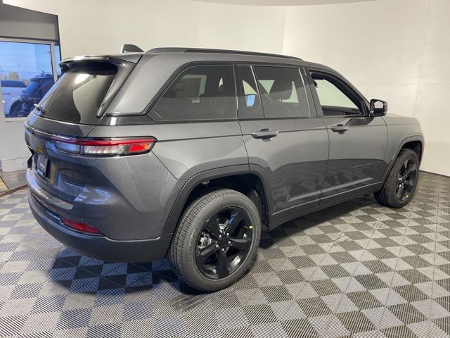 new 2025 Jeep Grand Cherokee car, priced at $44,033