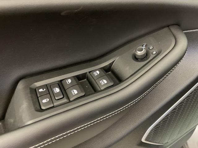 new 2025 Jeep Grand Cherokee car, priced at $52,000