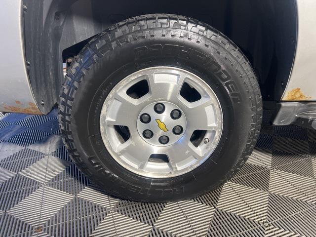 used 2011 Chevrolet Avalanche car, priced at $6,993