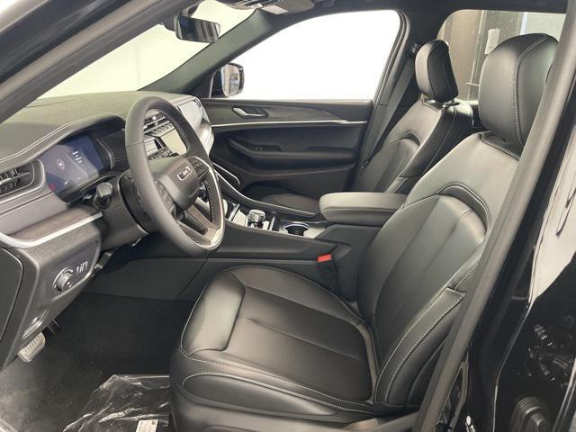 new 2025 Jeep Grand Cherokee car, priced at $42,495