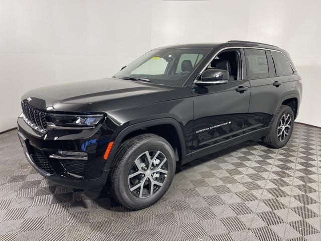new 2025 Jeep Grand Cherokee car, priced at $42,495