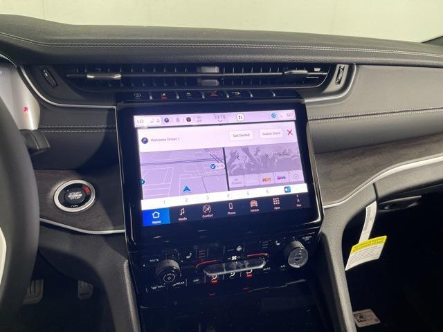 new 2025 Jeep Grand Cherokee car, priced at $42,495