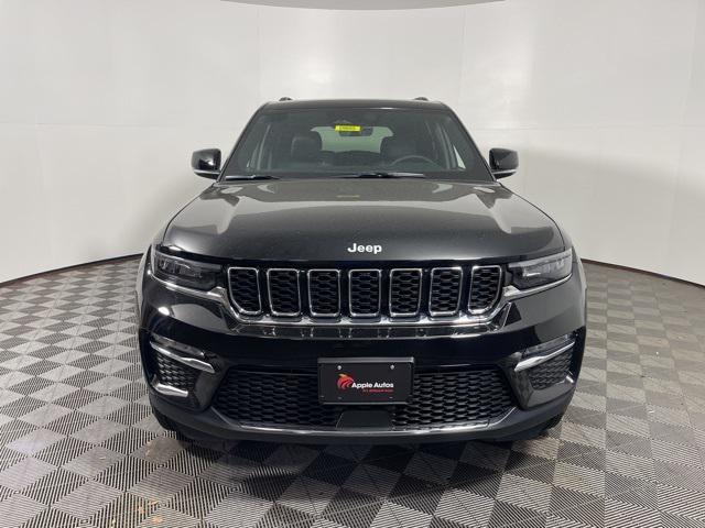 new 2025 Jeep Grand Cherokee car, priced at $42,495