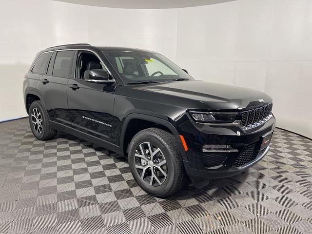 new 2025 Jeep Grand Cherokee car, priced at $45,221