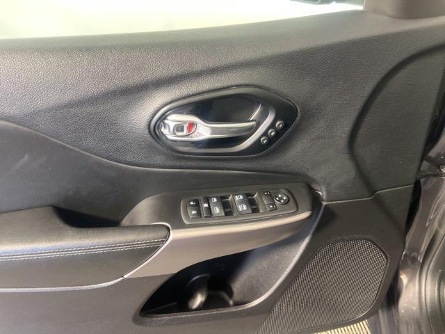 used 2021 Jeep Cherokee car, priced at $25,994