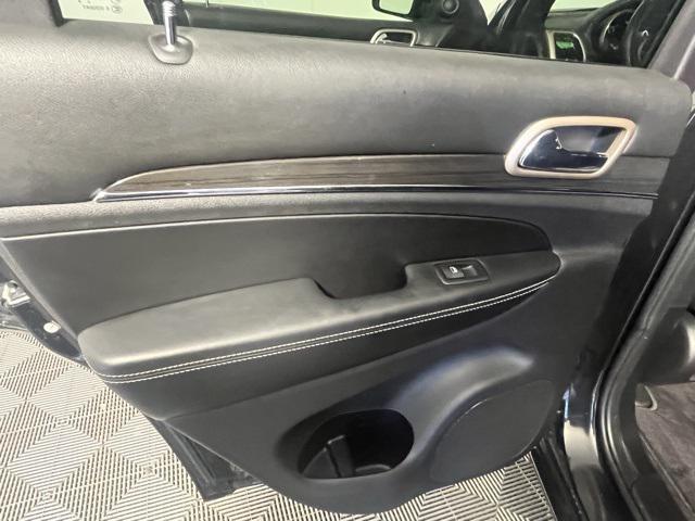 used 2015 Jeep Grand Cherokee car, priced at $15,372