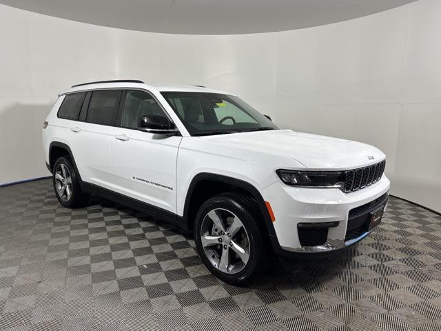 new 2025 Jeep Grand Cherokee car, priced at $44,995