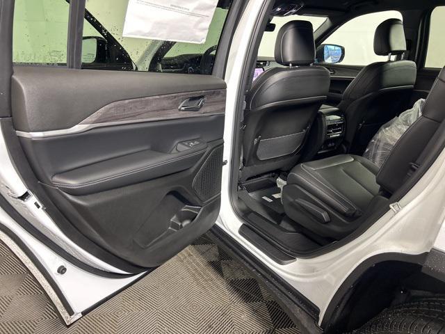 new 2025 Jeep Grand Cherokee car, priced at $46,995