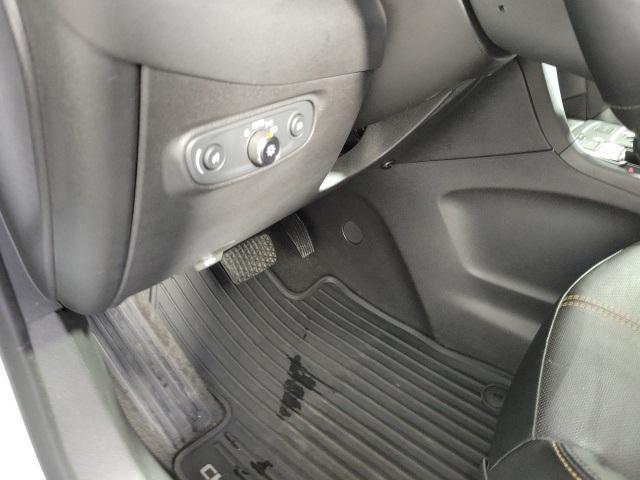 used 2023 Chevrolet Equinox car, priced at $27,590