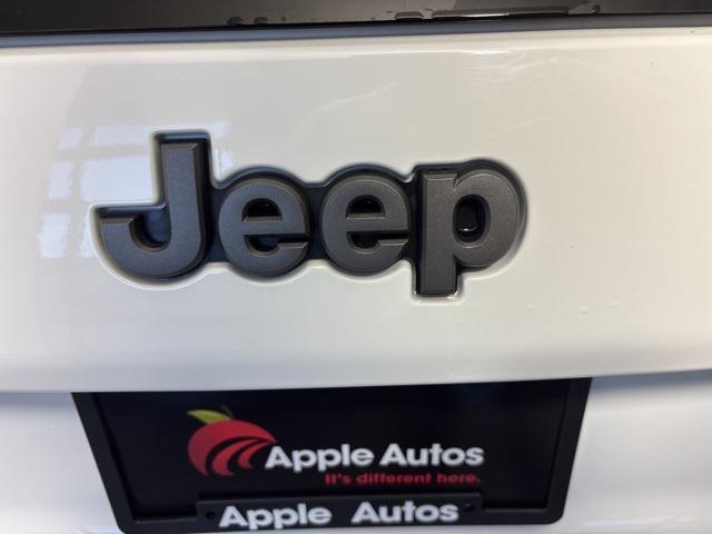 used 2020 Jeep Cherokee car, priced at $19,990